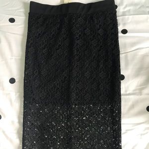 Black lace skirt. Super cute MATCHING TOP avail